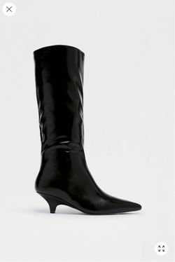 Black Knee-High Kitten Heel Boots