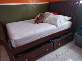 Full-side wooden frame bed