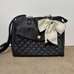 Betsey Johnson black & white purse