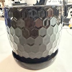 New Better Living honeycomb black ceramic plant pot holder planter