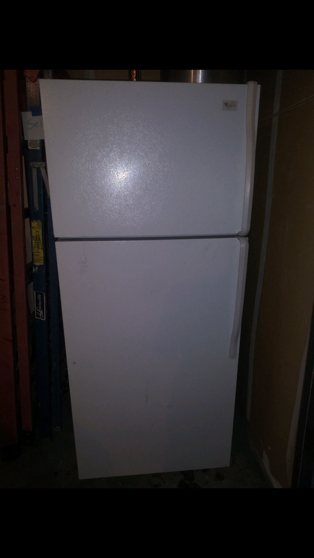 Good working refrigerator PICK UP ONLY