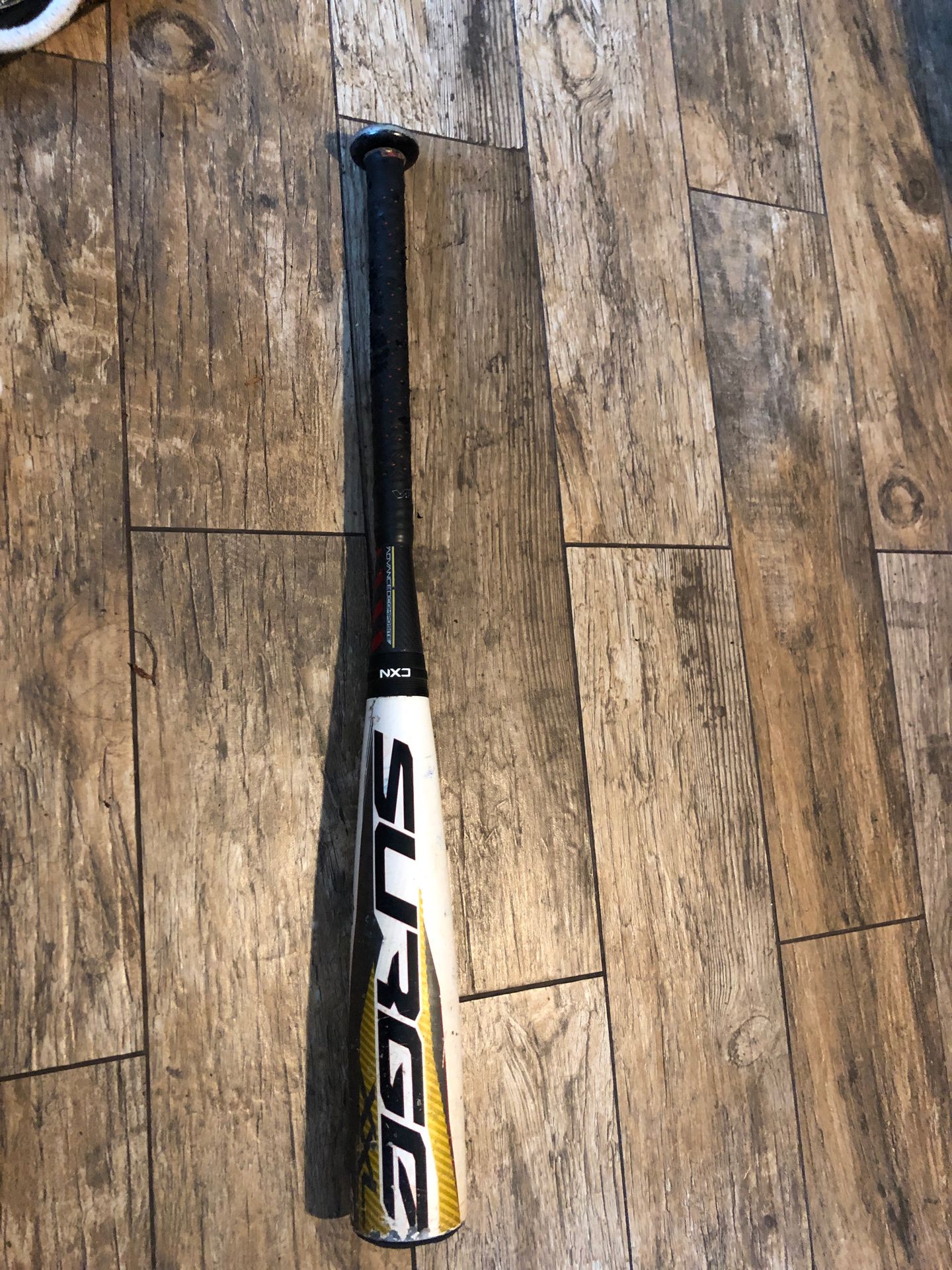 Easton surge XXL 27 inch 17 ounce -10 baseball bat