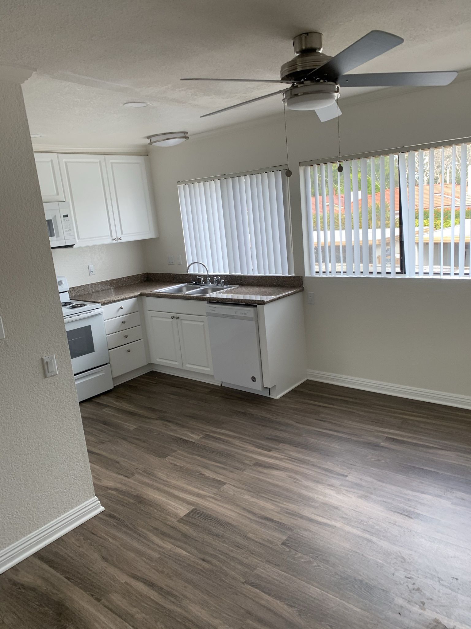 COMFORTABLE 2BED1BATH