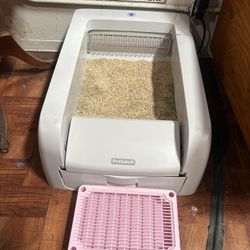 Cat Liter Boxes Aluminum And Self Cleaning Robotic
