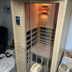Jacuzzi / Clearlight Single-Person Infrared Premium Sauna