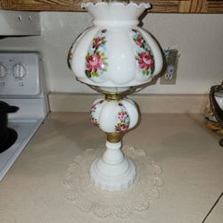 A Very Beautiful Gone Away With The Wind Oil Lamp. 