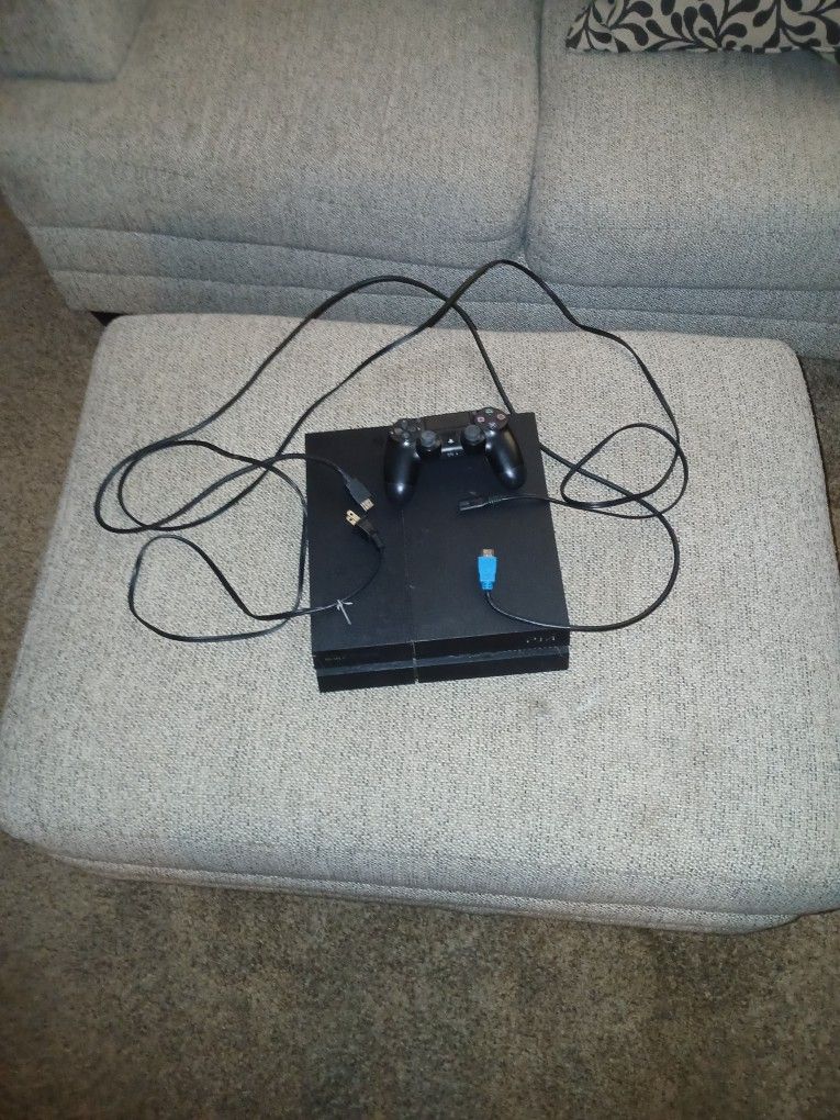 Ps4 With All Wires And Controller