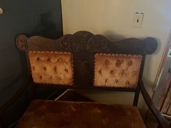 Antique couch/chair