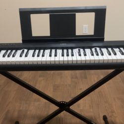 YAMAHA piano 