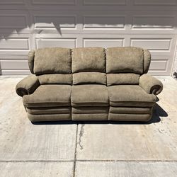 Recliner (DELIVERY available) 