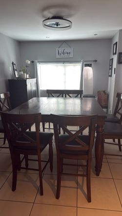 Dinning table   8 chairs