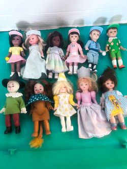 Madame Alexander mini dolls 5-6 “ tall some Wizard of Oz all included