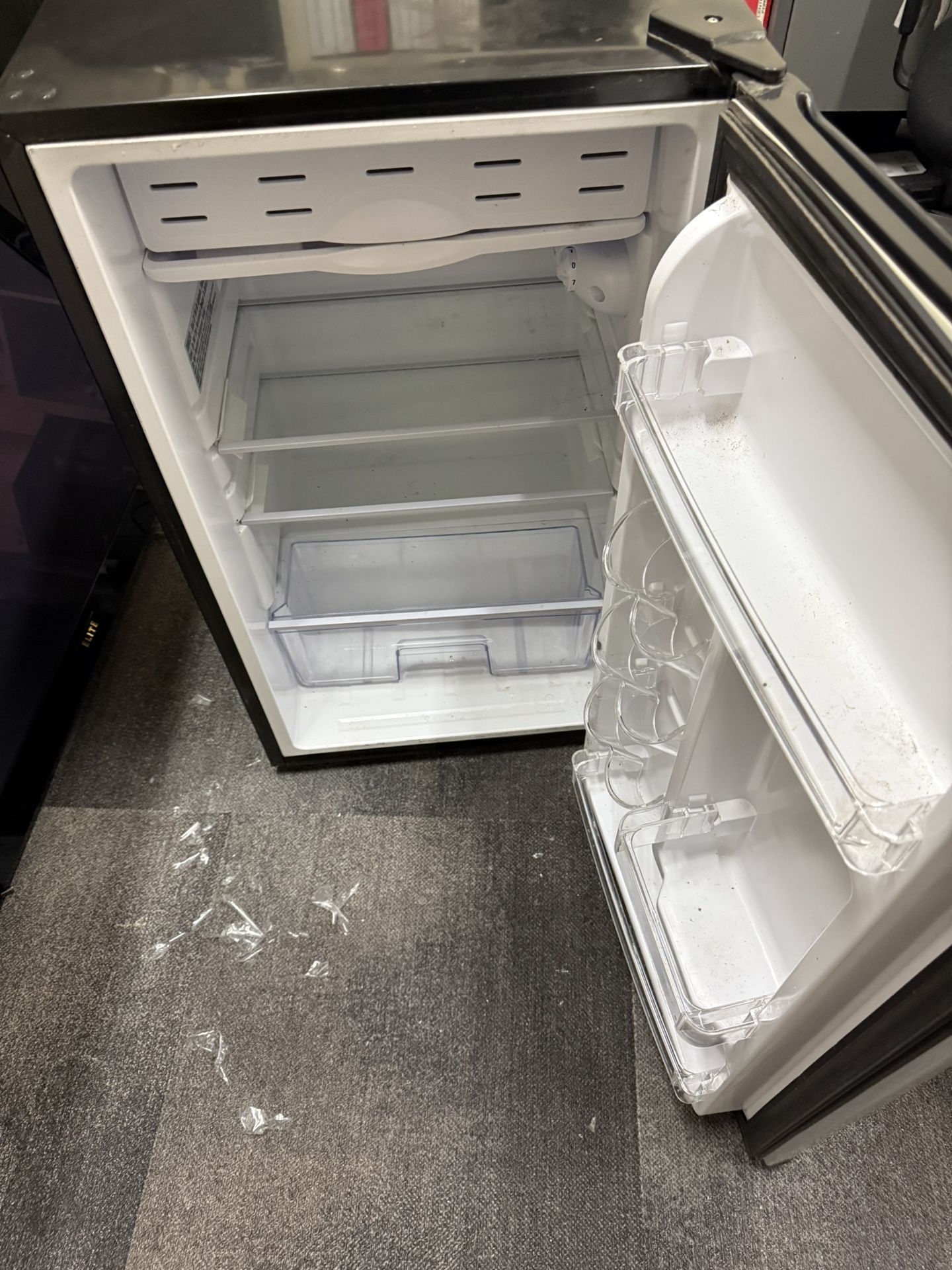 Mini Fridge 