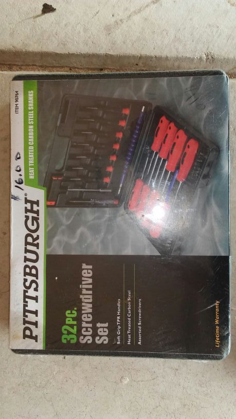 32Pc New Screwdriver Set Heat Treated Carbon Steel Shanks