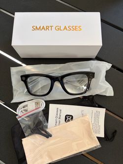 Brand new : smart glasses