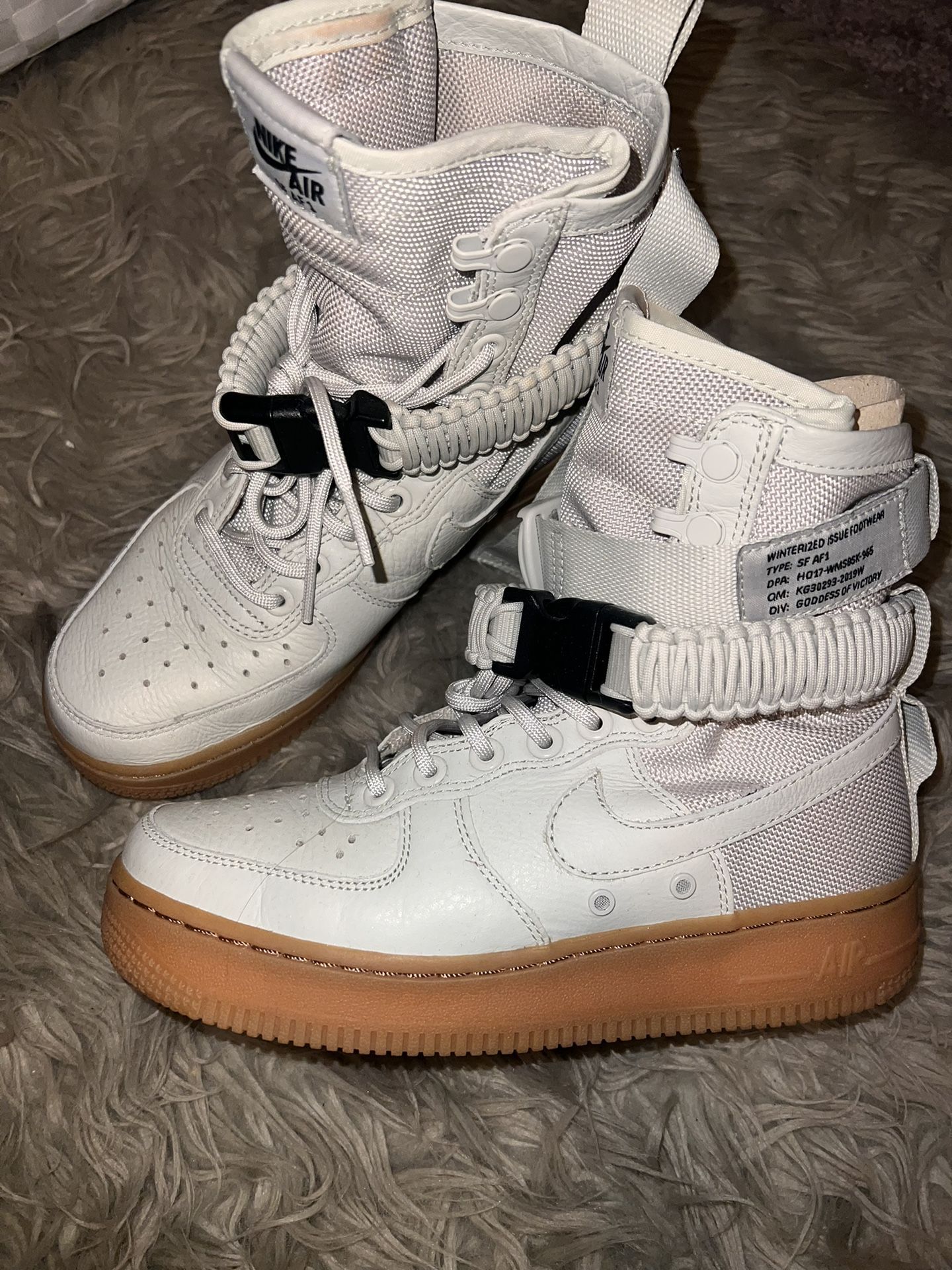 Nike Shoes (Woman’s)