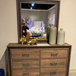 Vertani Black Dresser And Mirror
Ashley Furniture$10 Down Payment And Financing Available