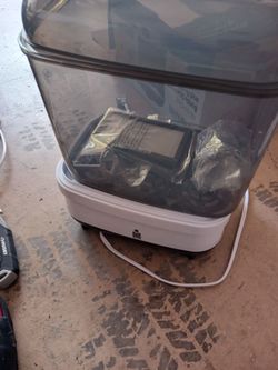 Bottle sterilizer and dryer