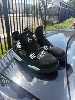Jordan 4 white thunder
