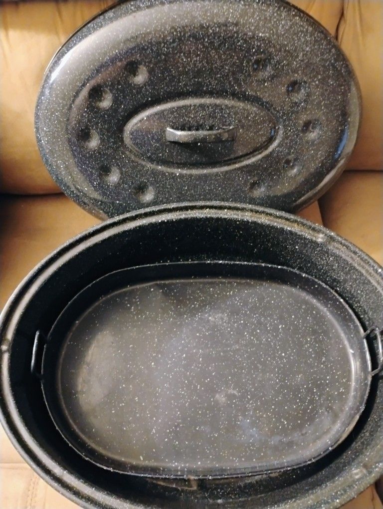 2 Enamelware Oval Roasters Complete 