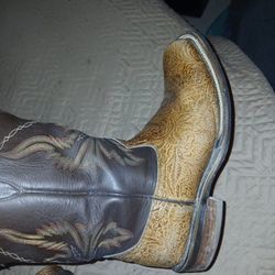 Men’s Square Toe Western Boots – Tooled Tan Leather – Lightly Used
