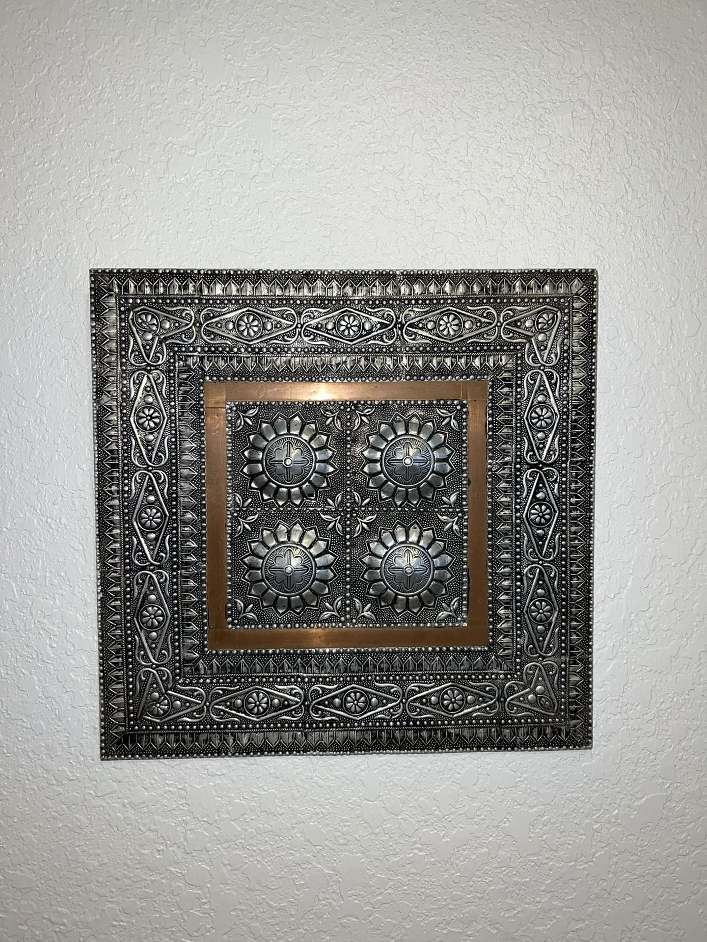 Silver Metal Wall Rustic 4 Floral Wall Art Panel Sculpture Home Decoration (15L x 15H)