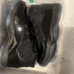 Jordan 11 Gamma Size 9.5 