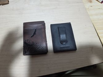 2 Wallets