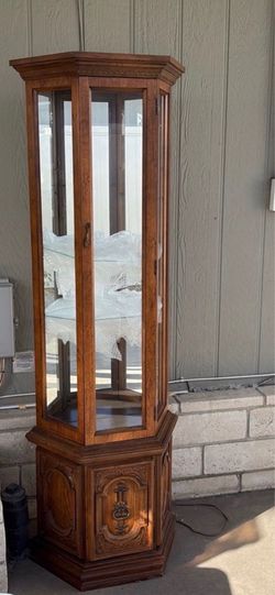 Free Cabinet ready to go