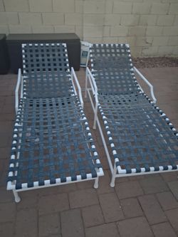 2 Beach lounge with almost new cushions