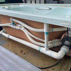 Bath Tub For Sale With Jets  Length 60.2 - Wide 32.2 Height 21”