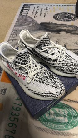 Yeezy 350 zebras size 11 1/2