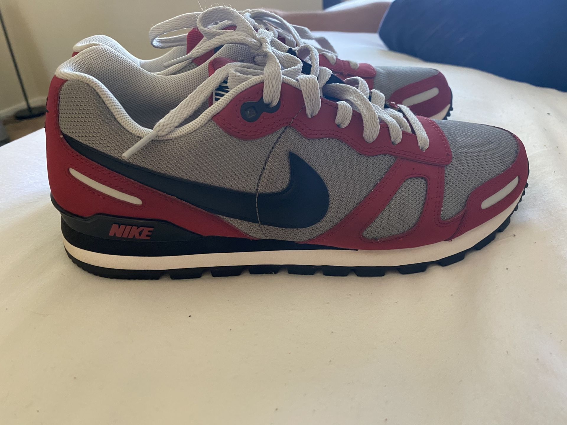 Men’s Nike Shoe size 9.5