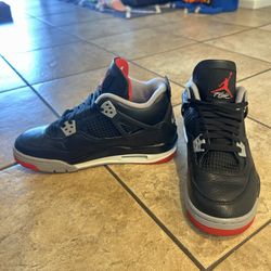 Jordan 4 Retro Bred 