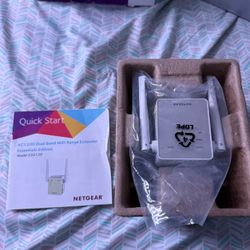 Brand new netgear EX6120 Wifi booster