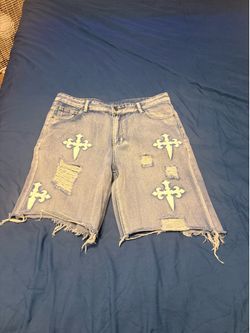 3XCLUS1VE3! shorts