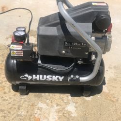 Air Compressor Husky 3 Gal