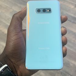 Samsung Galaxy S10e Unlocked 128GB Like New