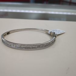 14k White Gold Diamond Bagle Bracelet 12.4 Grams Layaway Available 10% Down If You Are Interested Please Ask For Maribel Thank You 
