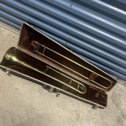 Great 😊 Vintage 1959 Olds Ambassador Slide Trombone Mouthpiece Included