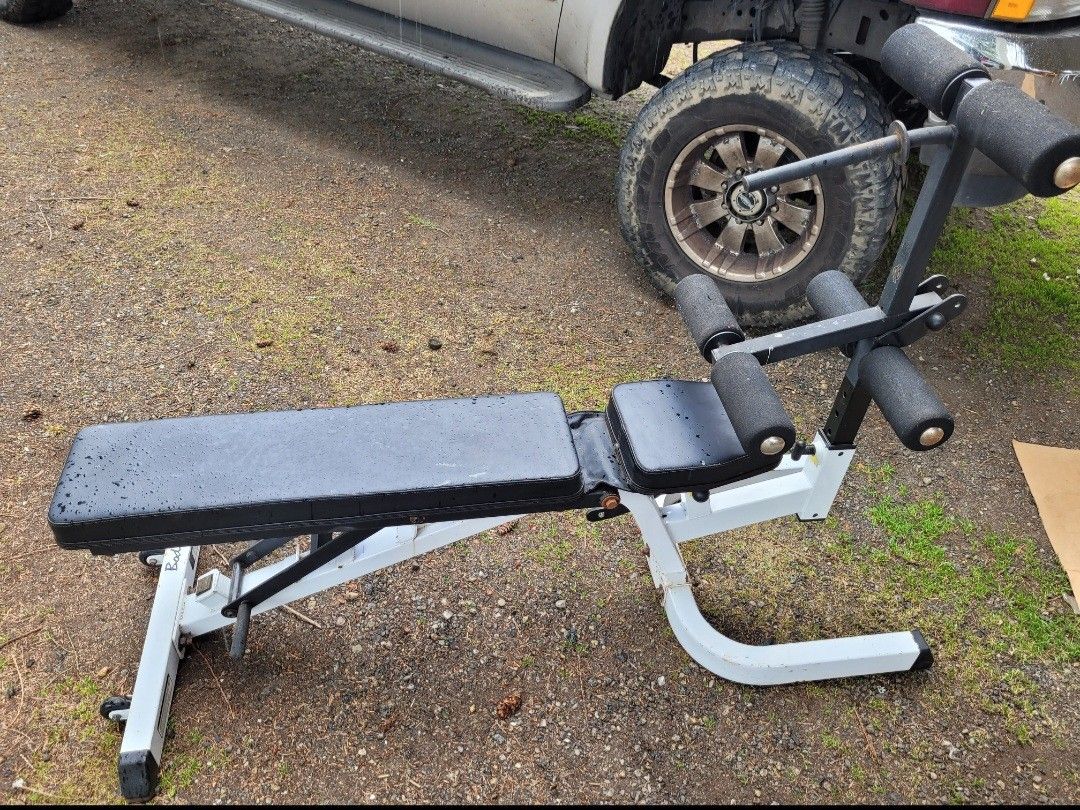 Body Solid Bench Press Weight Lifting With Decline Ladder Platform