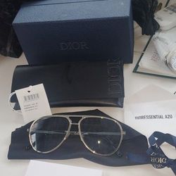 Men's Louis Vuitton Sunglasses from $340