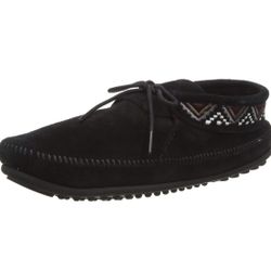 Minnetonka Moccasin Mosaic Black Ankle Booties - 6 