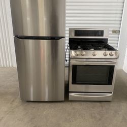 LG Refrigerator + Stove Set – Stainless Steel
