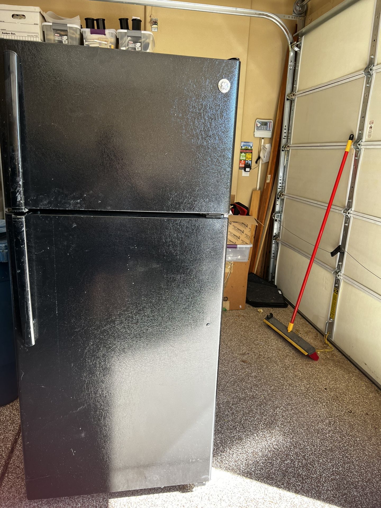 Ge Refrigerator for Sale in Las Vegas, NV OfferUp