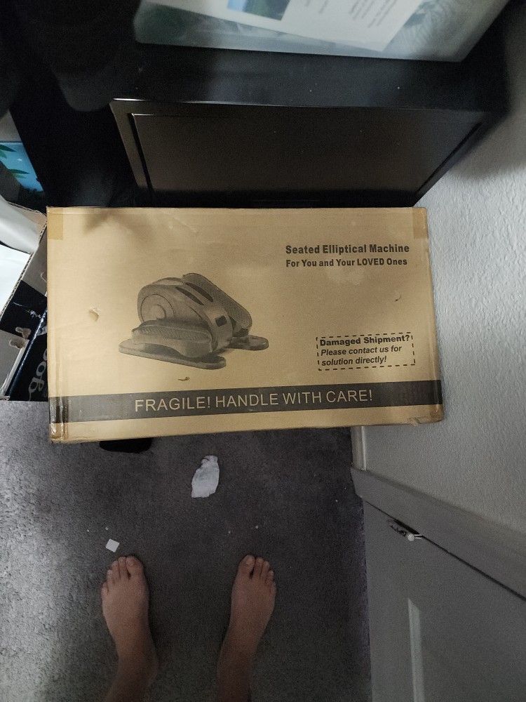 Sealed Elliptical Machine NEW IN Bow