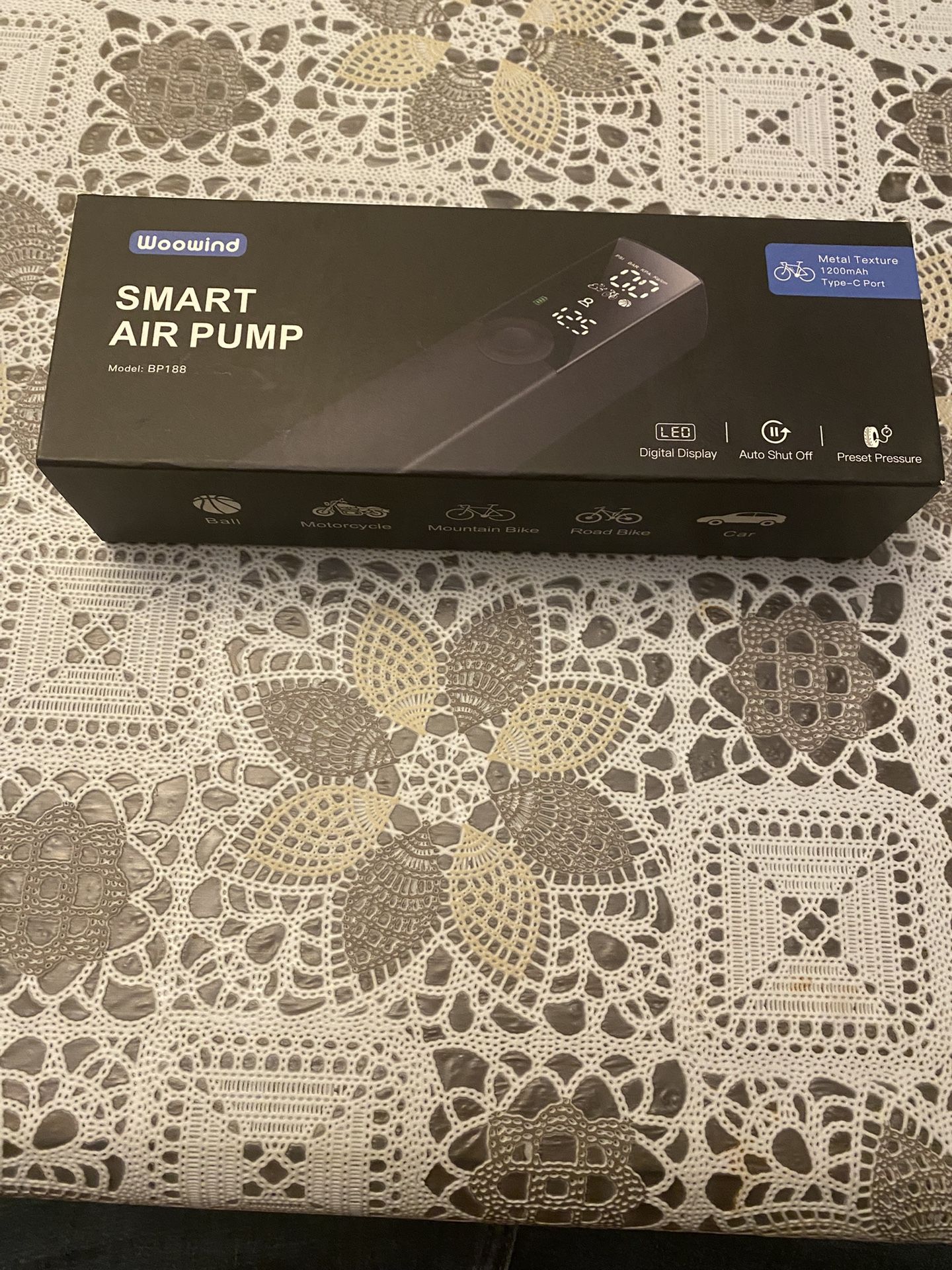 Woowind BP188 Bike Pump, Electric Bicycle Pump Tire Inflator Portable Air Compressor With Schrader , Presta And Dunlop Valve Adapters 120-150 PSI Opti