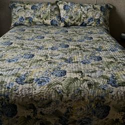 King Size Quilt Blue And Yellow Flowers 