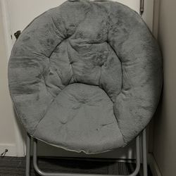Cushioned Dish Chair