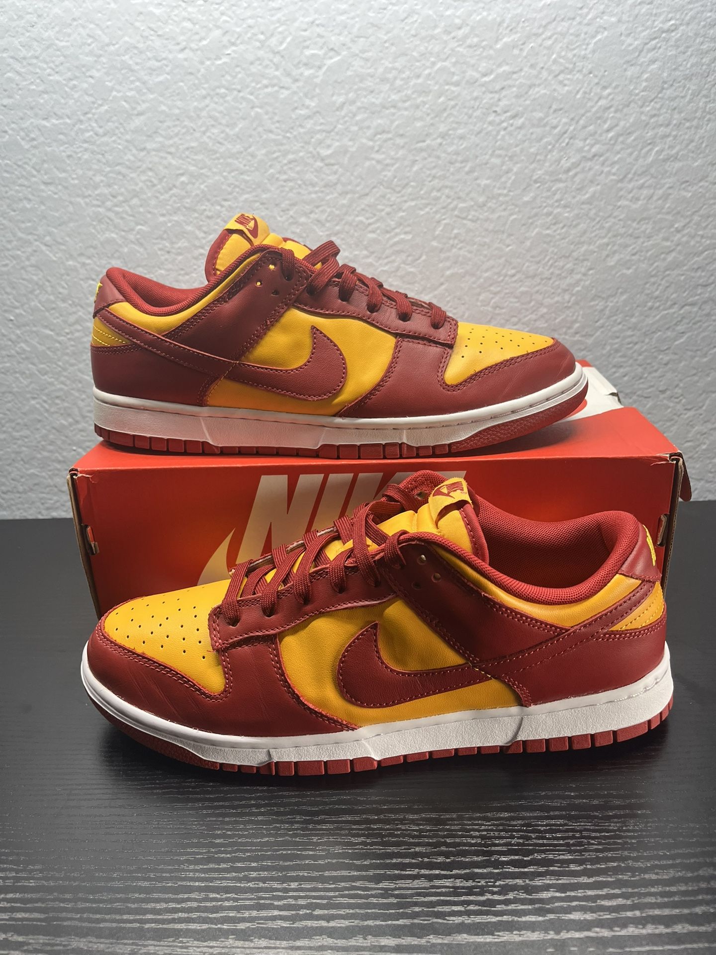 Nike dunk low USC Midas Gold